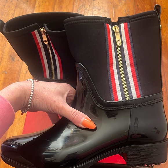 Tommy Hilfiger Shoes - Tommy Hilfiger RAIN BOOTS